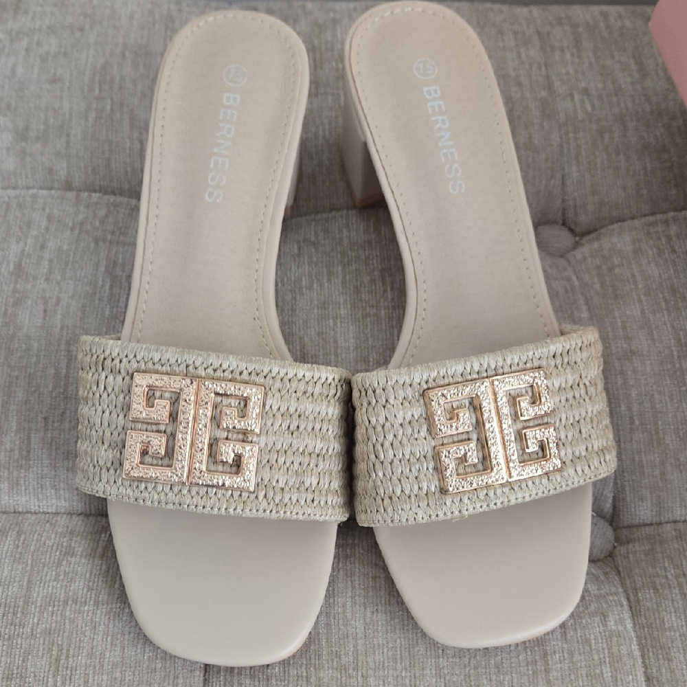 Women's Beige Sandals